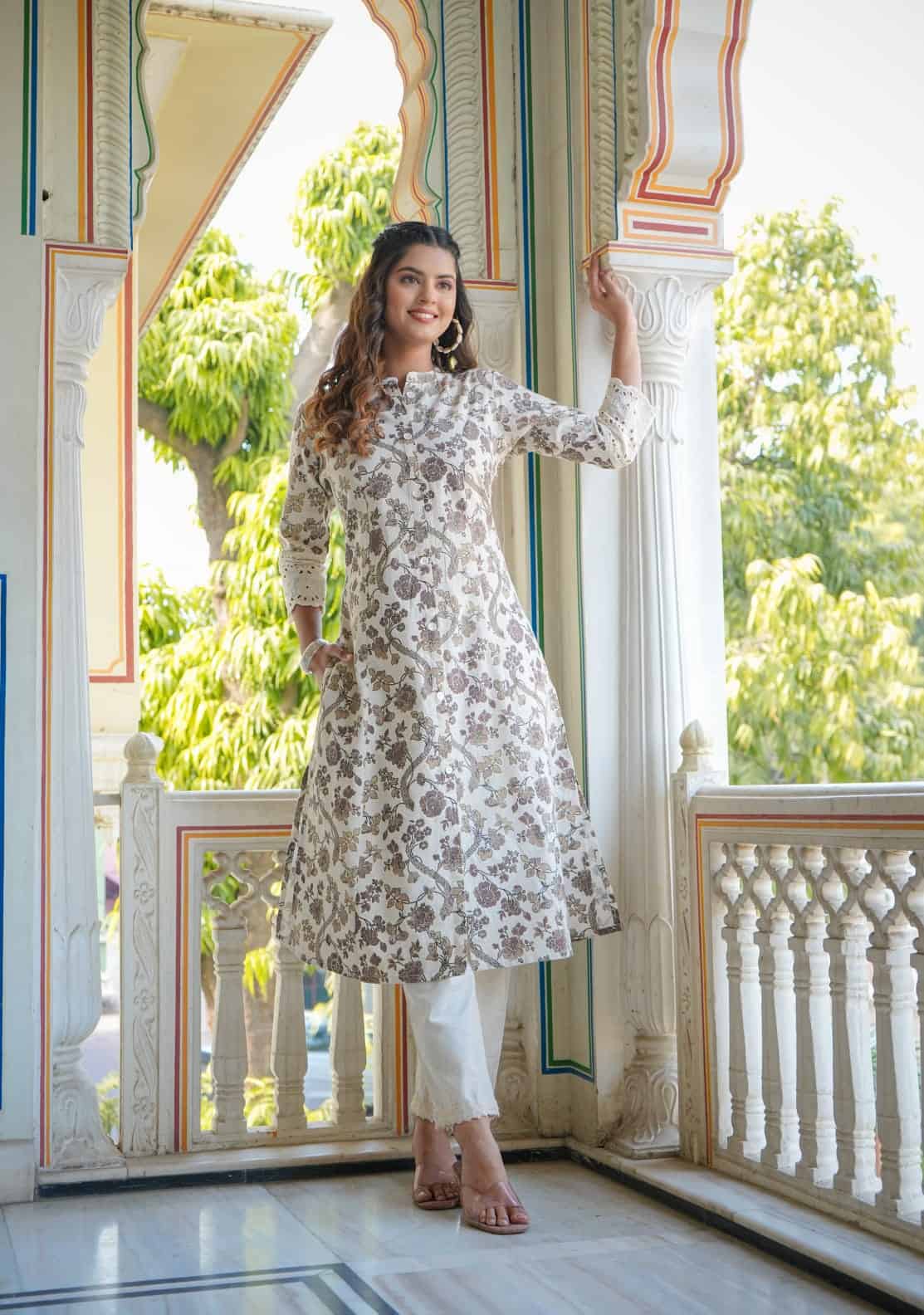 Looking for the Best Kurtis in India? Here are Some Reasons Why You Need to  Check Out the Online Stores - Indian Retailer